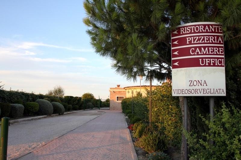 Agriturismo Posta Bassi Foggia Kültér fotó
